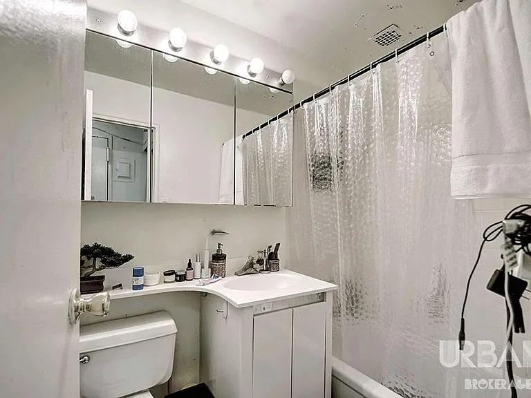 123 Bank St #690 — Photo 6