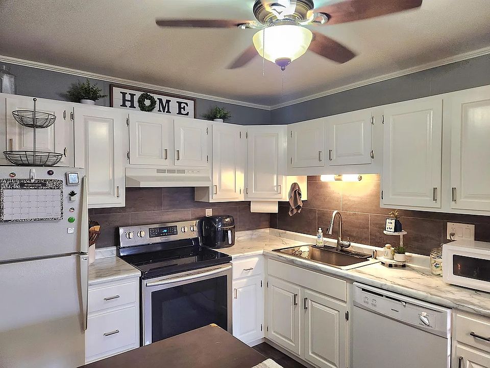 1st image of 508 Commercial St APT J