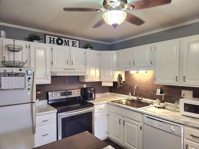508 Commercial St APT J, La Porte City, IA, 50651