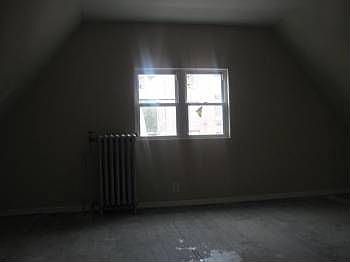 3rd image of 410 E 26th St