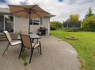 141 Jensen Ave E, Parksville, BC V9P2R3