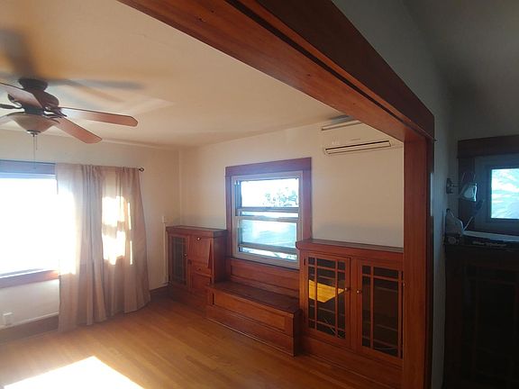 4th image of 244 W Grape St #244