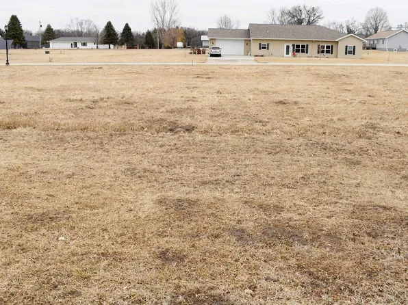 10 Clayton Blvd, Osage, IA 50461