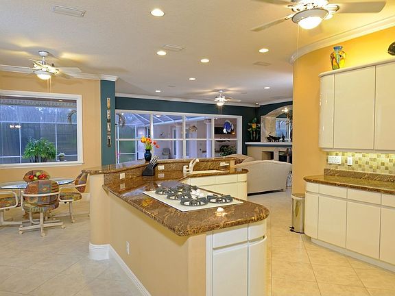 Kitchen-Family Room
