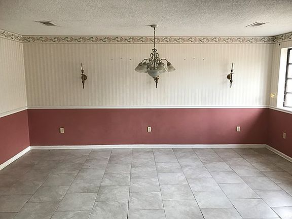 5th image of 114 Wasp Dr