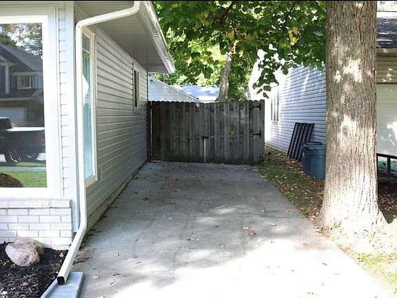 3rd image of 223 Englewood Ave