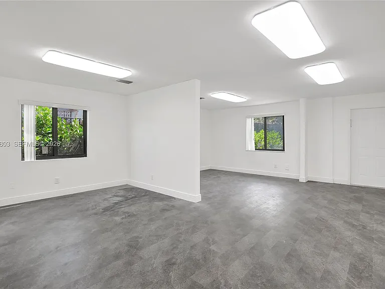 5980 SW 40th Ave #E — Photo 12