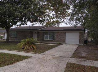 8119 Kenwood Dr N, Jacksonville, FL 32210