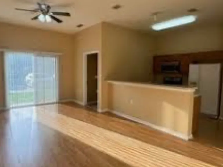 5201 Playpen Dr #8-4 — Photo 7