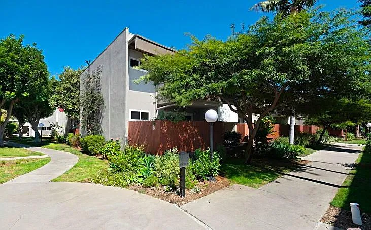 Building Photo - 11120 Queensland St