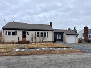 12 Dellawanda Rd, Swansea, MA 02777