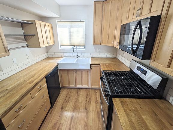 3rd image of 10510 Sunland Blvd #5-5-5