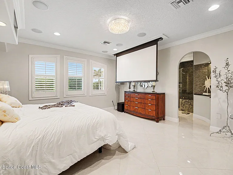 120 Lansing Island Dr — Photo 30