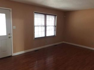10590 Boylston Dr, Saint Ann, MO