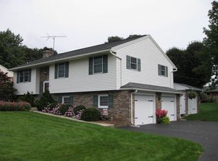 785 Eastside Dr, Landisville, PA 17538