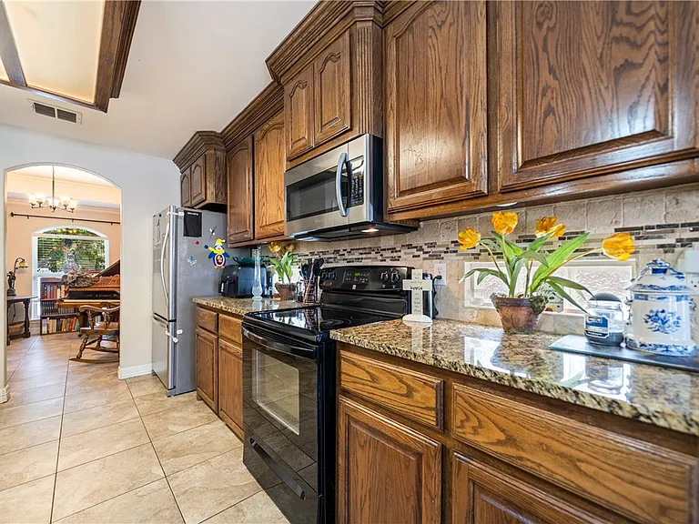 2602 Retta Dr — Photo 13