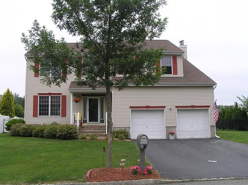 2nd image of 103 Lazarus Dr
