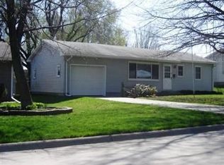 608 N 11th St, Oskaloosa, IA 52577