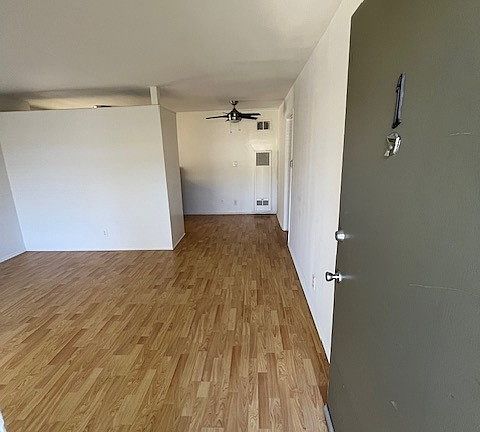 4th image of 136 N Hamilton Dr #1
