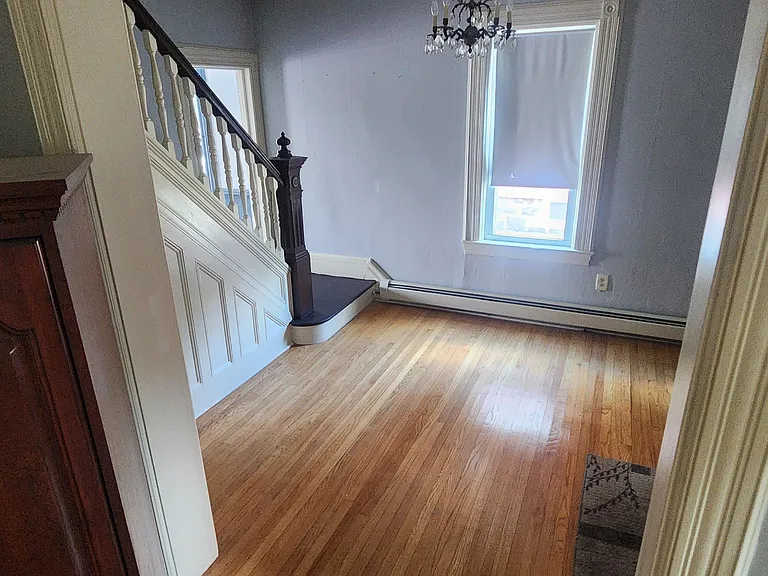 3 Myrtle Ave #1 — Photo 4