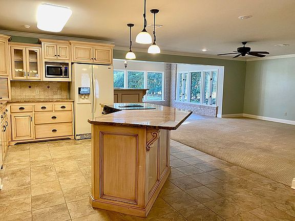 4th image of 510 Orangewood Dr