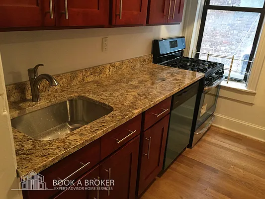 Rented by Book A Broker | media 11