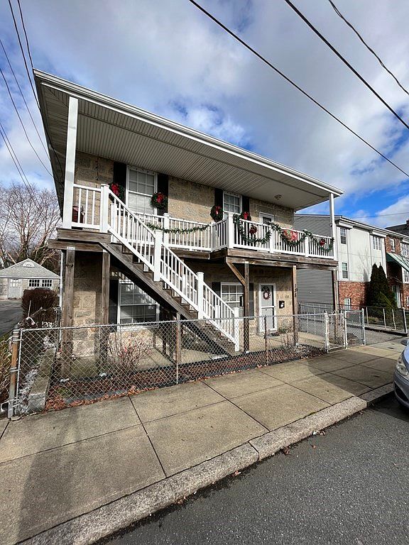 138 Beattie St 1, Fall River, MA 02723 Zillow