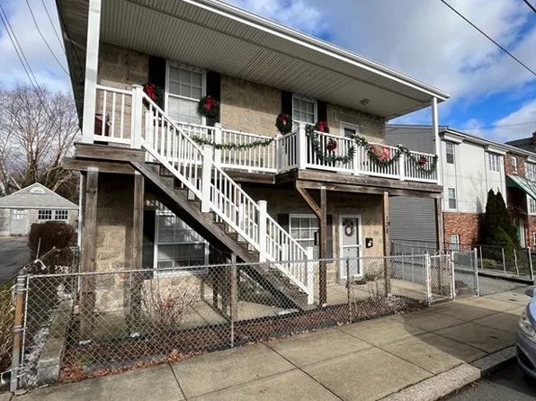 138 Beattie St #1, Fall River, MA 02723