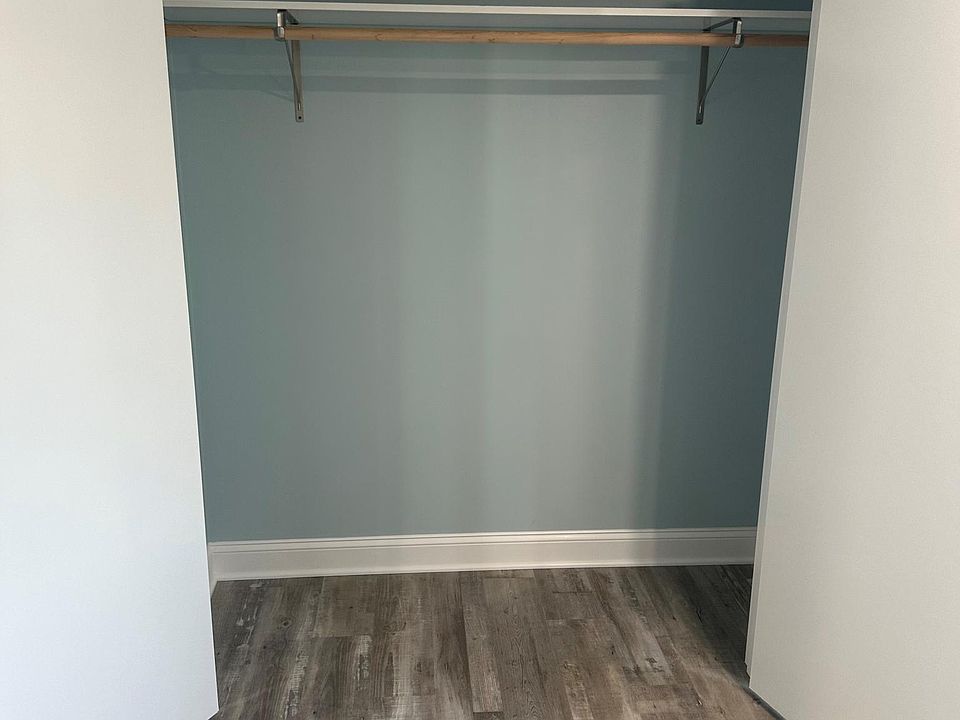storage space in office 1