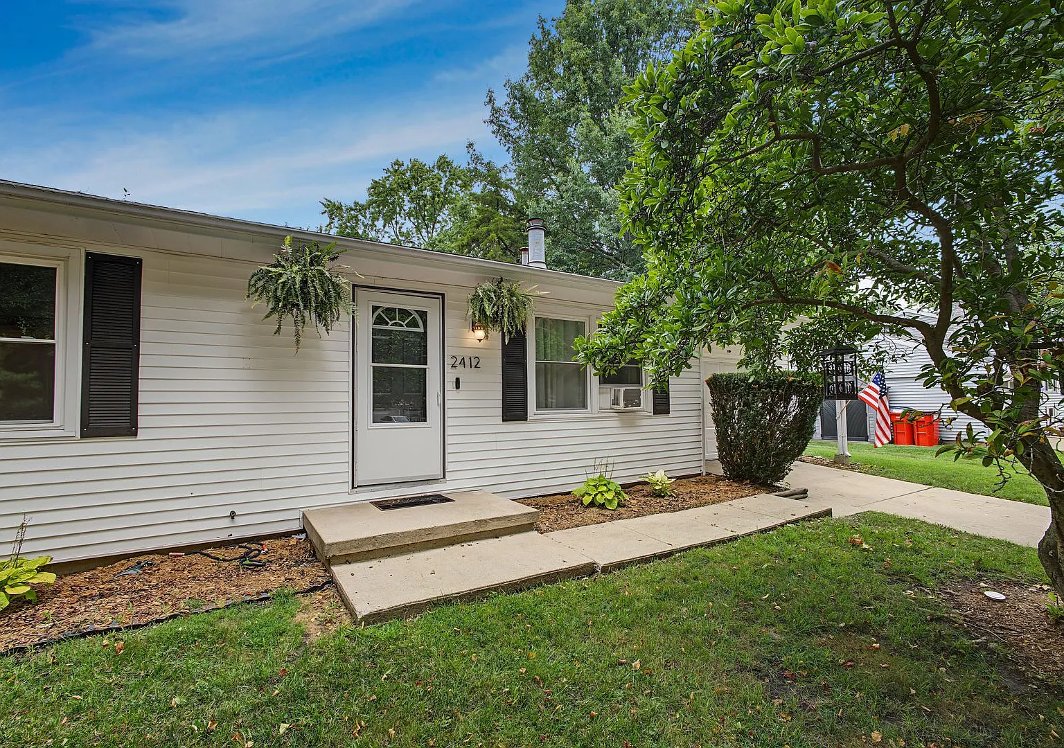 Coming Soon! Southwest Champaign 3-Bedroom, 1.2-Bath Home For Rent — Photo 3