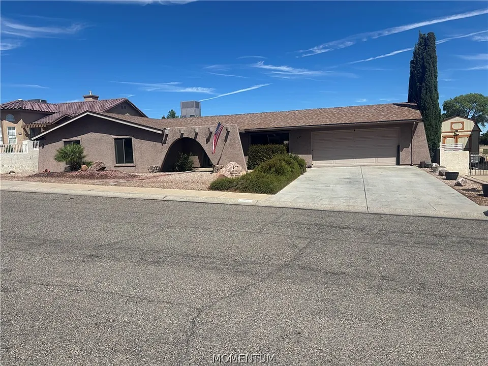 295 Greenway Dr