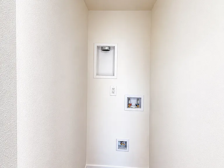 8806 Chantry Ave — Photo 16