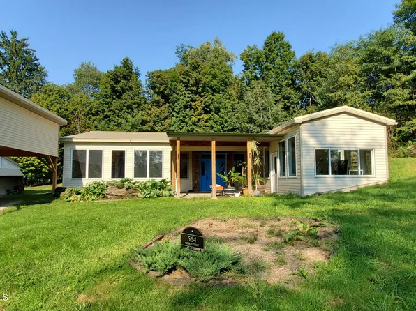 564/568 Church St, Clifford Twp, PA 18407