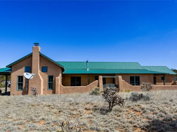 33 Willa Cather Rd, Lamy, NM 87540