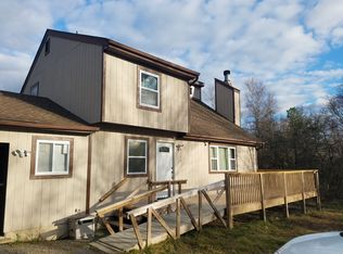 2208 Allegheny Dr, Blakeslee, PA 18610