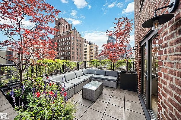 1st image of 333 E 55th St #12BCF