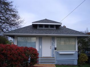 890 SE Ireland St, Oak Harbor, WA 98277