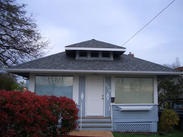 890 SE Ireland St, Oak Harbor, WA 98277
