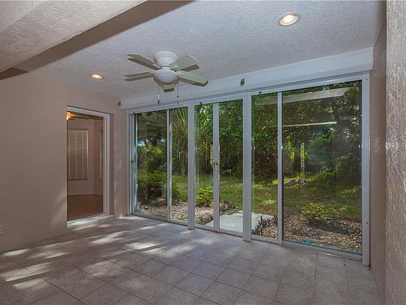 5th image of 26395 Feathersound Dr