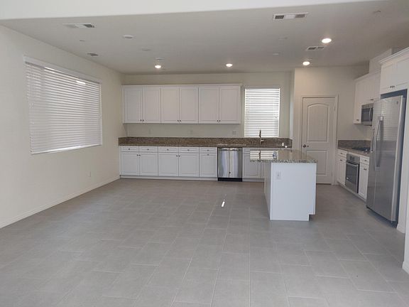 3rd image of 8693 Festival St