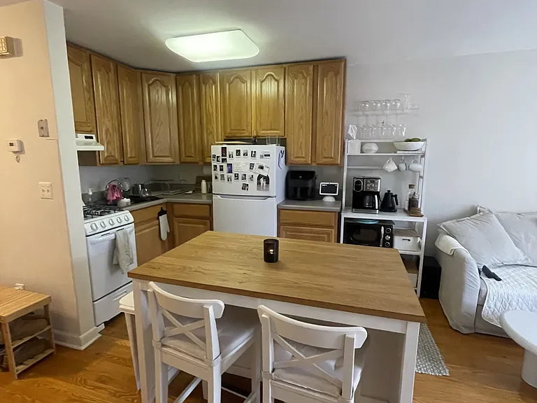 722 Washington St #4 — Photo 3