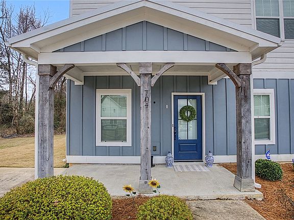2nd image of 704 Northern Village Ct