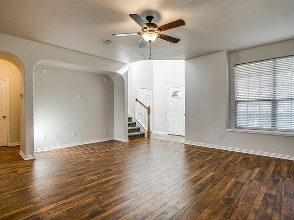 5th image of 2709 Waterdance Dr