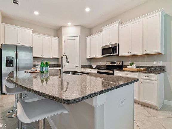 5th image of 2877R Hilliard Dr
