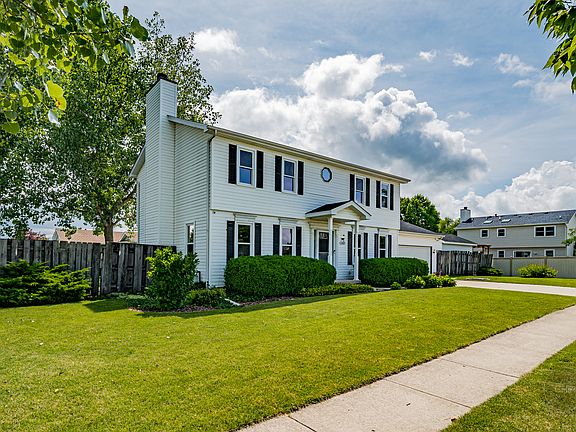 3rd image of 2302 Cumberland Dr