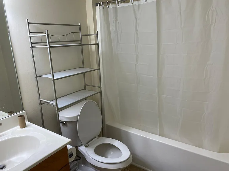 1850 Cedar Shoals Dr #D2 — Photo 3