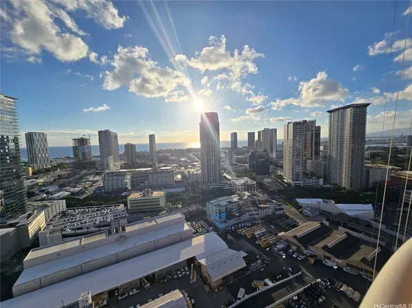 801 King St #3202, Honolulu, HI 96813