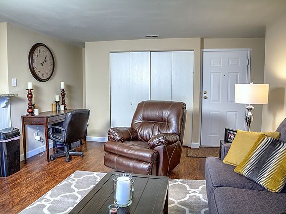 2nd image of 4340 Maryland Ave APT 15B