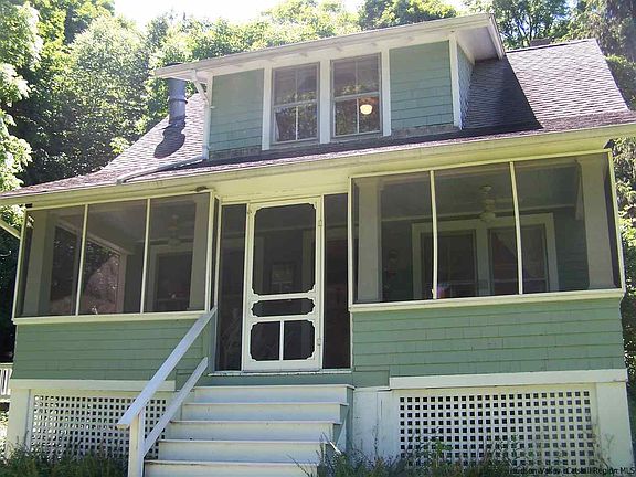 5th image of 20 Moore Ln
