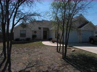 103 W Persimmon Dr, Granite Shls, TX 78654